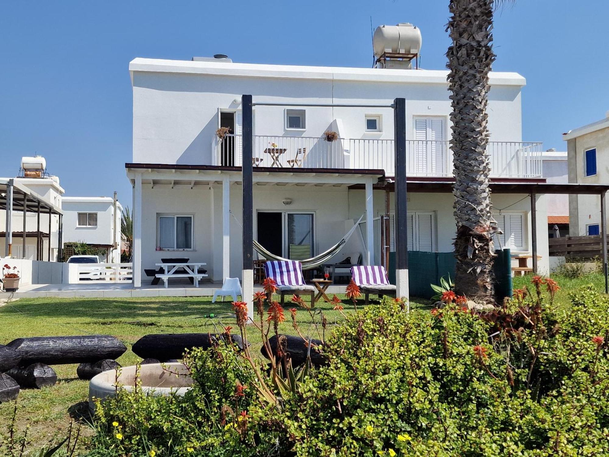 Ammos Beachfront Villa Paradise Larnaca Esterno foto